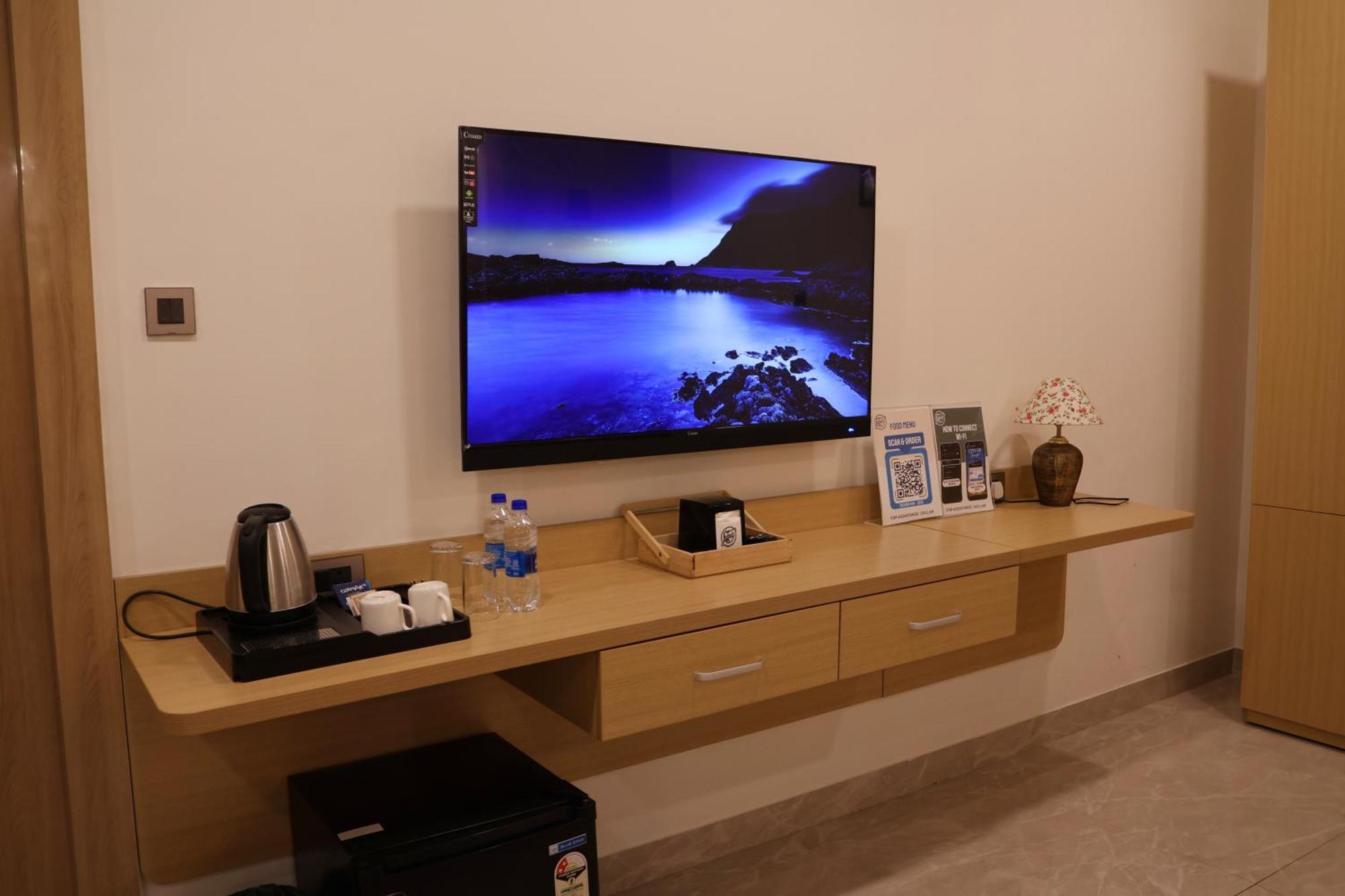 Labels Hotel Нагпур Экстерьер фото