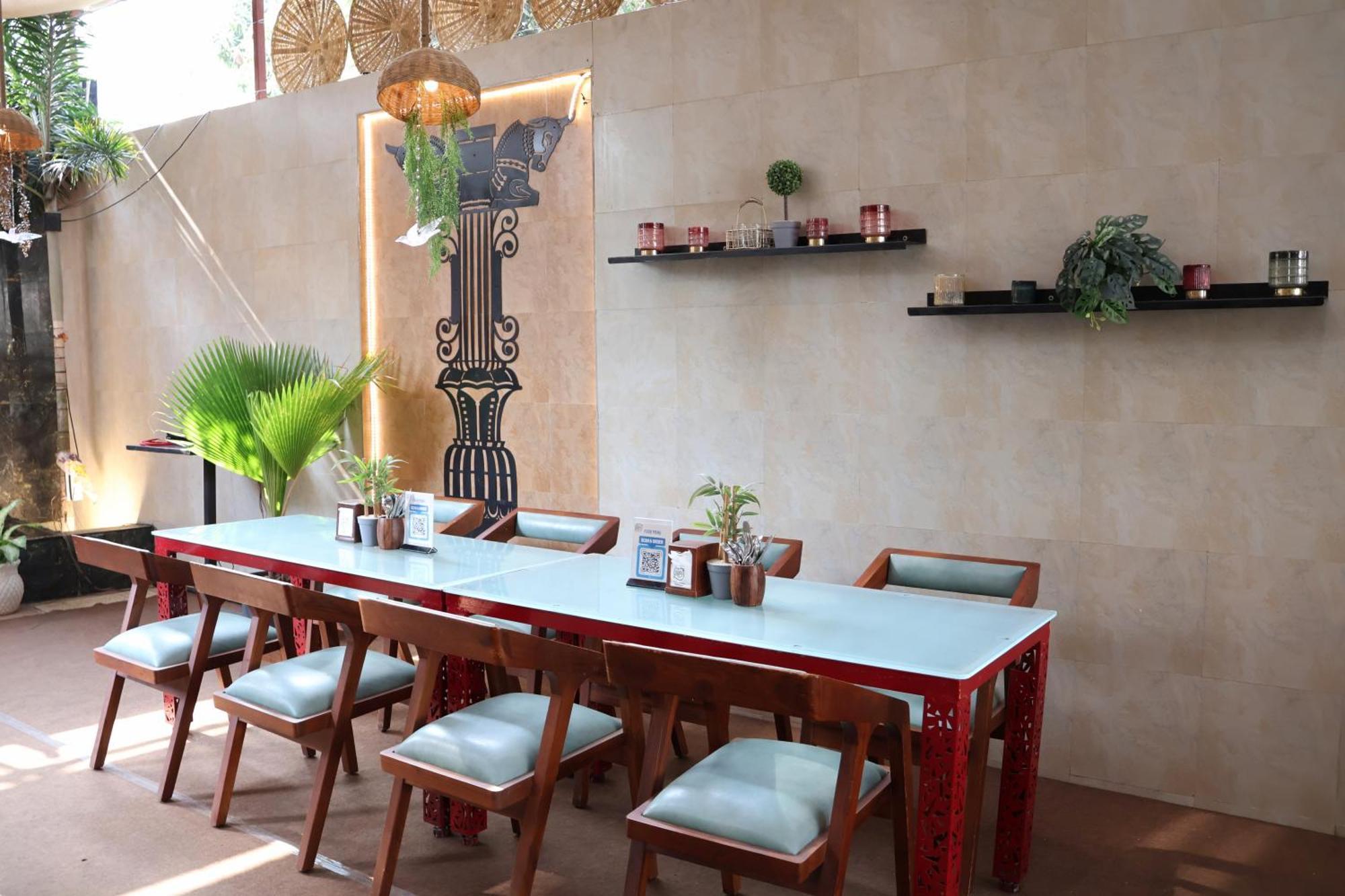 Labels Hotel Нагпур Экстерьер фото